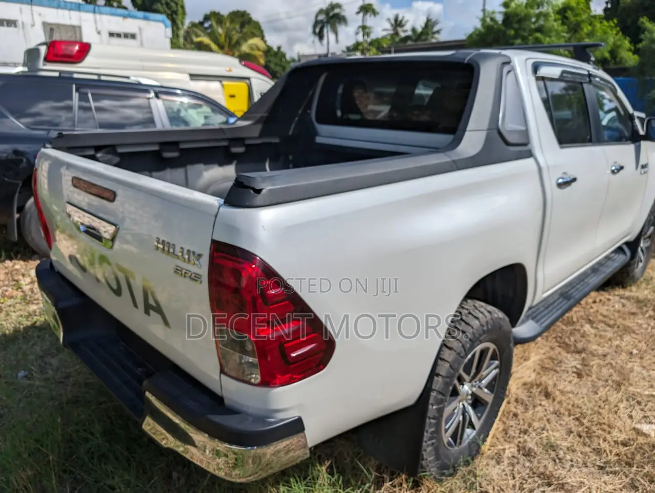 Toyota Hilux 2019 White