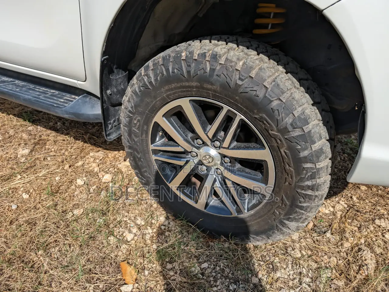Toyota Hilux 2019 White