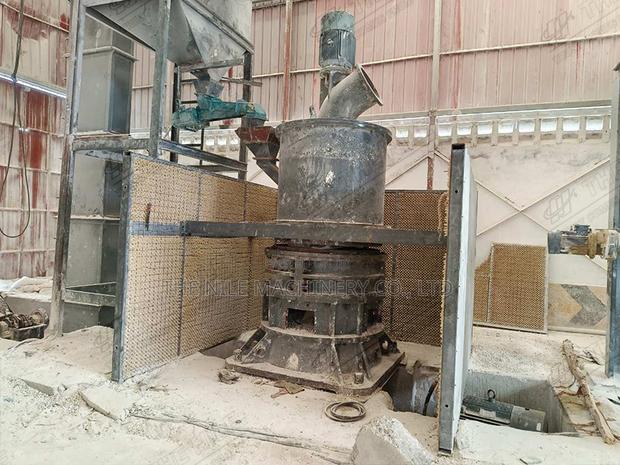 Ultrafine Quartz Stone Powder Raymond Grinding Mill - main view
