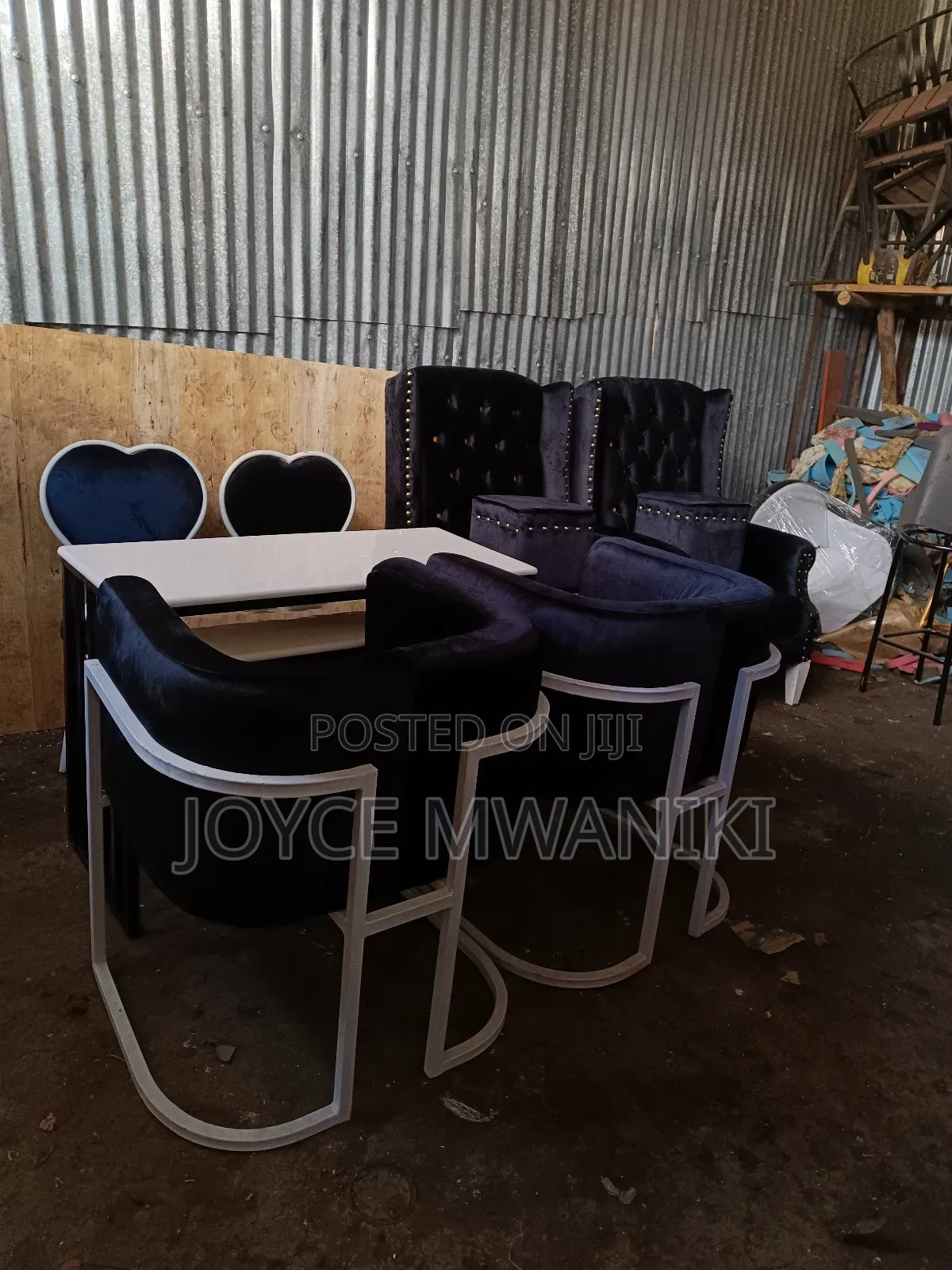 Manicure Set 4 Seater and 2 Pedicure Seats With Puffs 