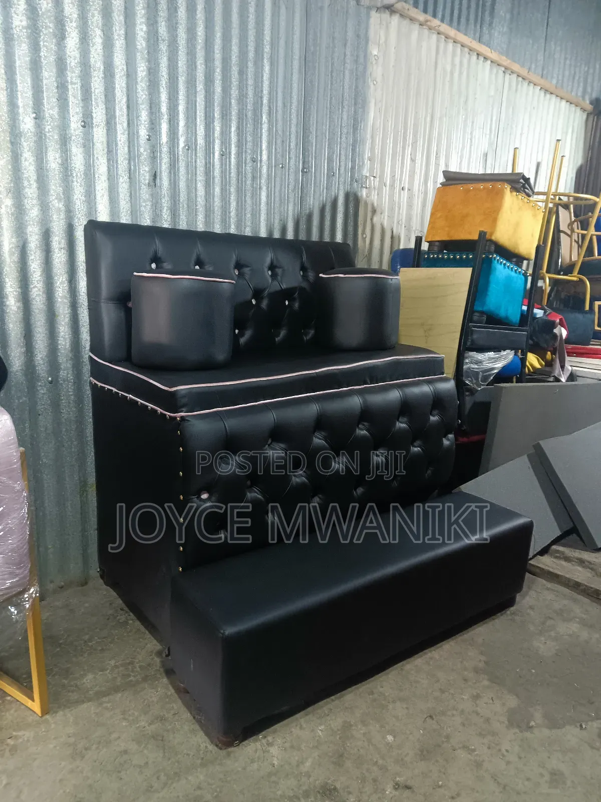 Pedicure Seat, Black With a Blend of Baby Pink 