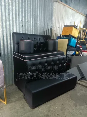 Pedicure Seat, Black With a Blend of Baby Pink 