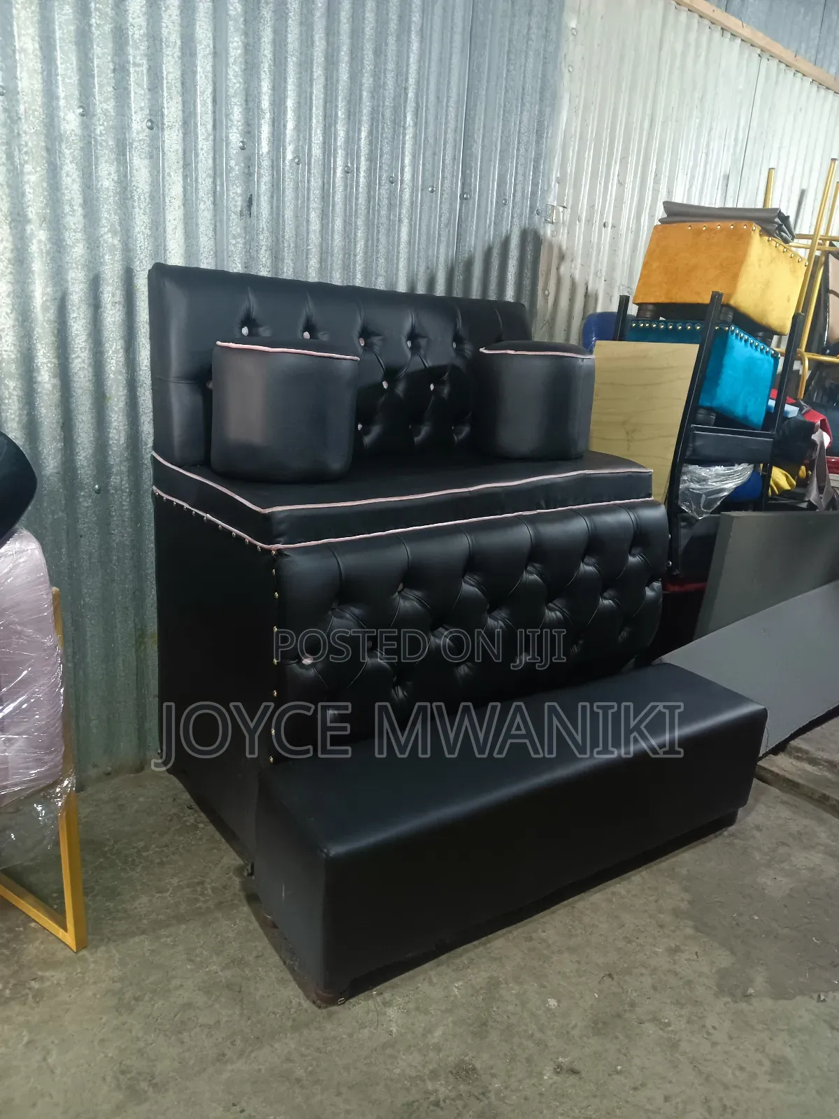 Pedicure Seat, Black With a Blend of Baby Pink 