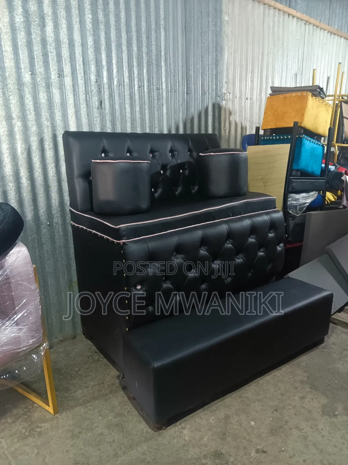 Pedicure Seat, Black With a Blend of Baby Pink 