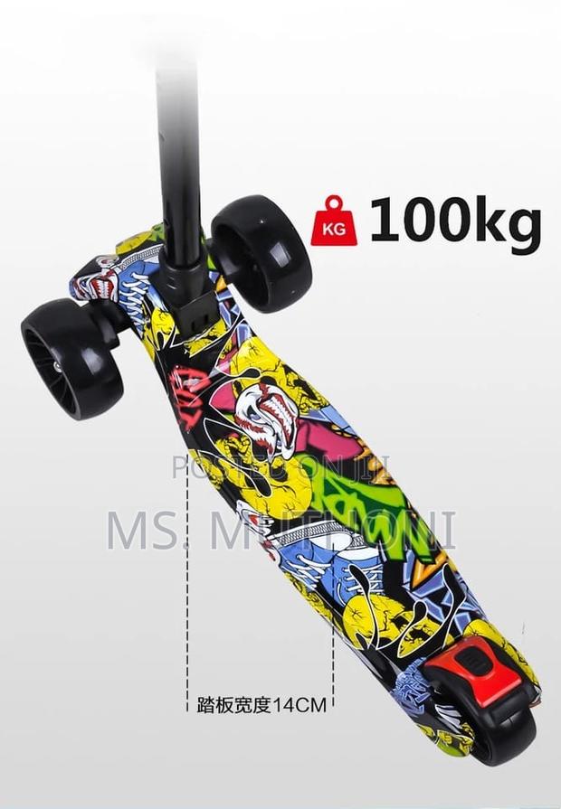 Graffiti 3 Wheels Children Kick Scooters - thumbnail 4