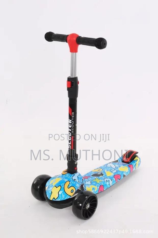 Graffiti 3 Wheels Children Kick Scooters - thumbnail 3