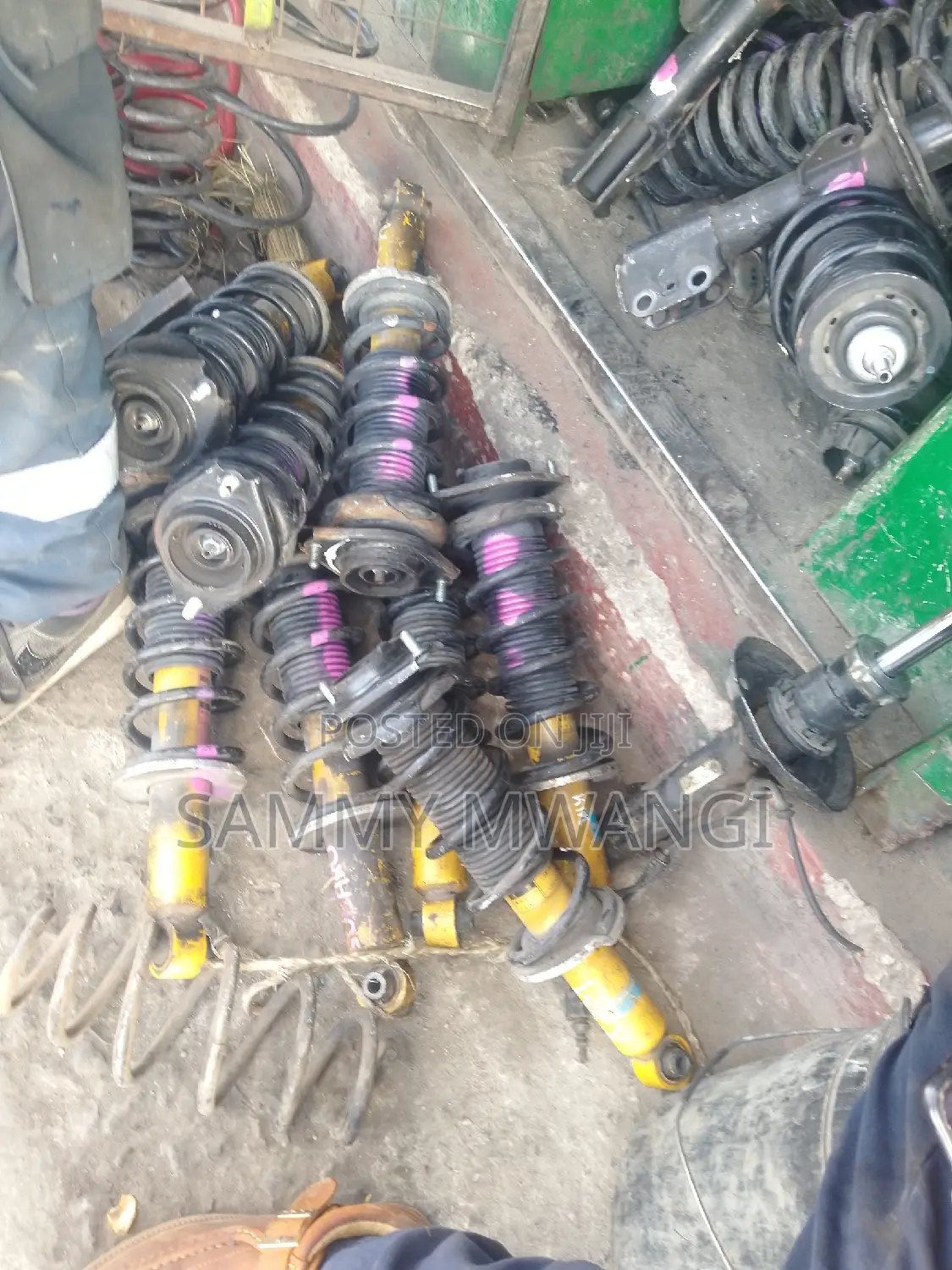 Subaru Impreza Legacy New Shap Rear Shock