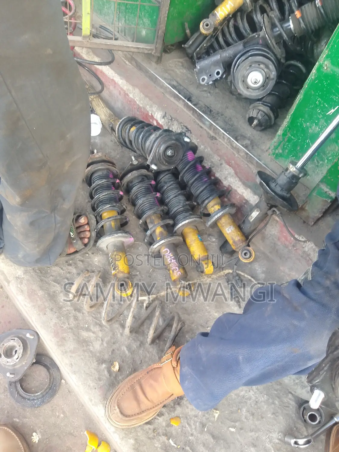 Subaru Impreza Legacy Outback Rear and Front  Shock