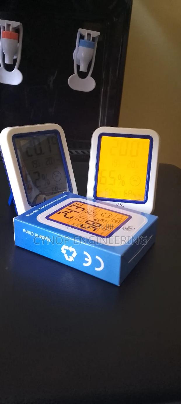 Home Humidity and Temperature Tracker - main view