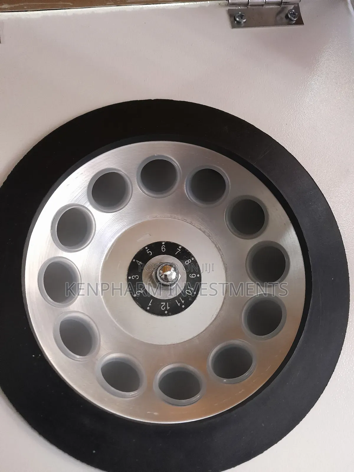 12 Tube/Port Centrifuge Machine