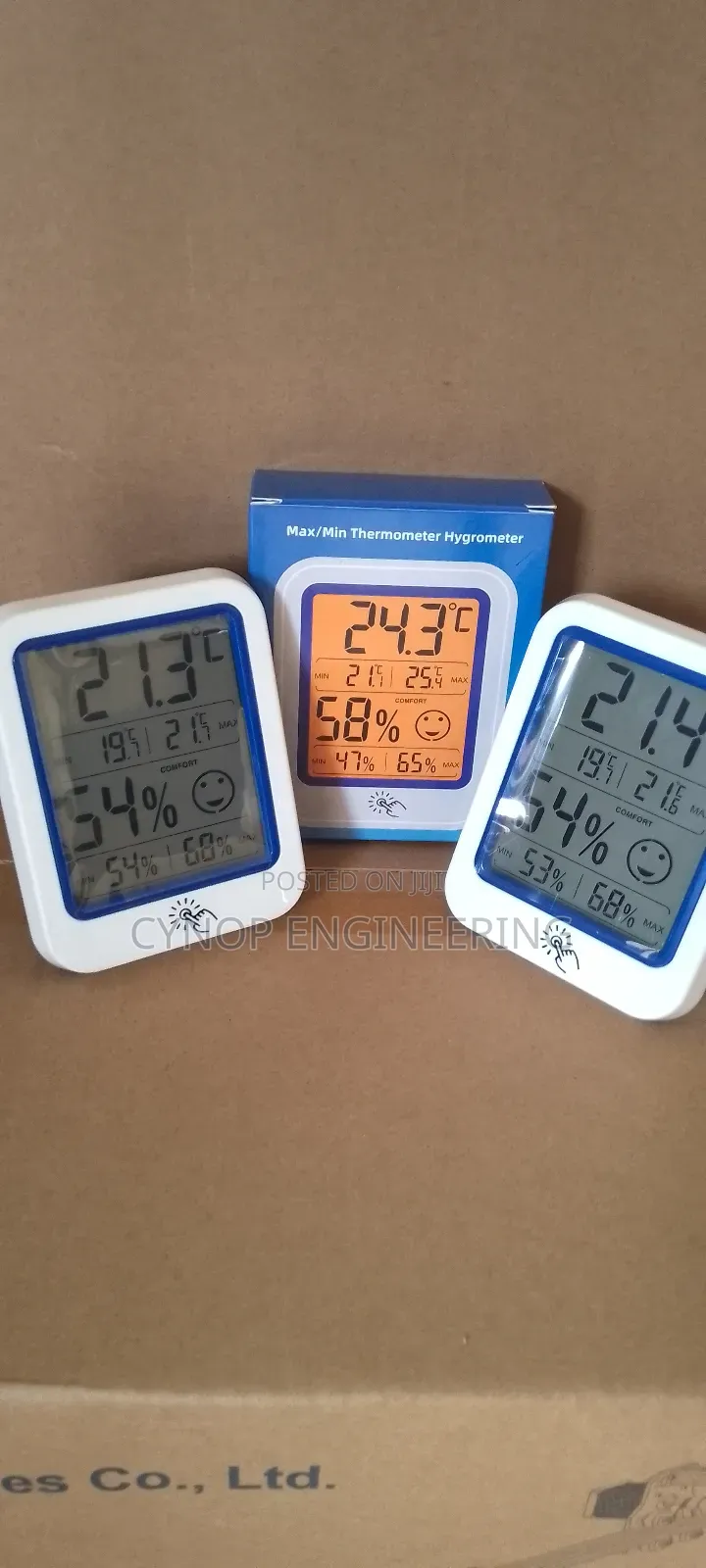 Nursery Hygrometer With Gentle Temperature Display