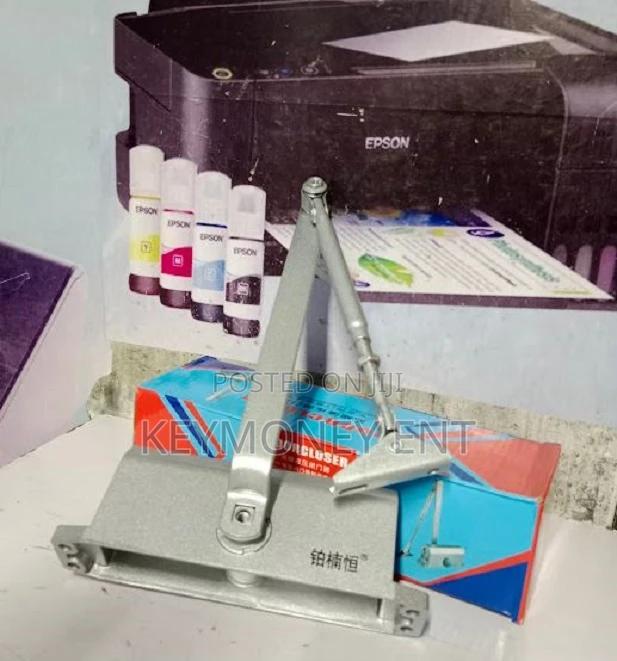 Strong Metallic Automatic Door Closure - main view