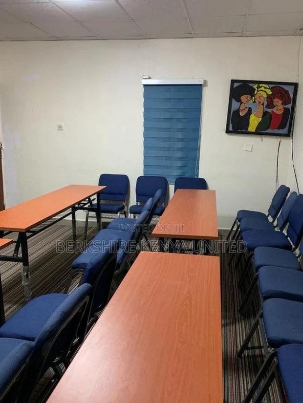 Versatile Offices With Desks And Chairs - thumbnail 4