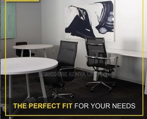 Contemporary Office With Wifi - thumbnail 2