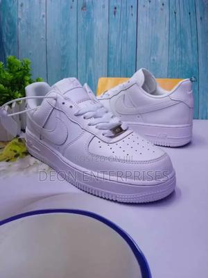 Air Force 1 White and Black - thumbnail 2