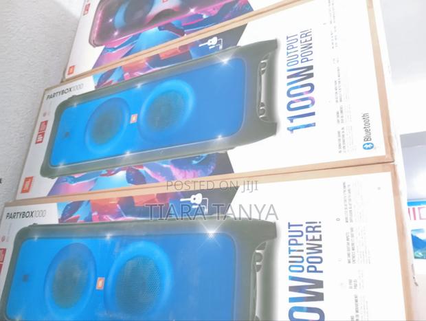 JBL Partybox 1000 With Full Panel Light Effects and 1100W - main view