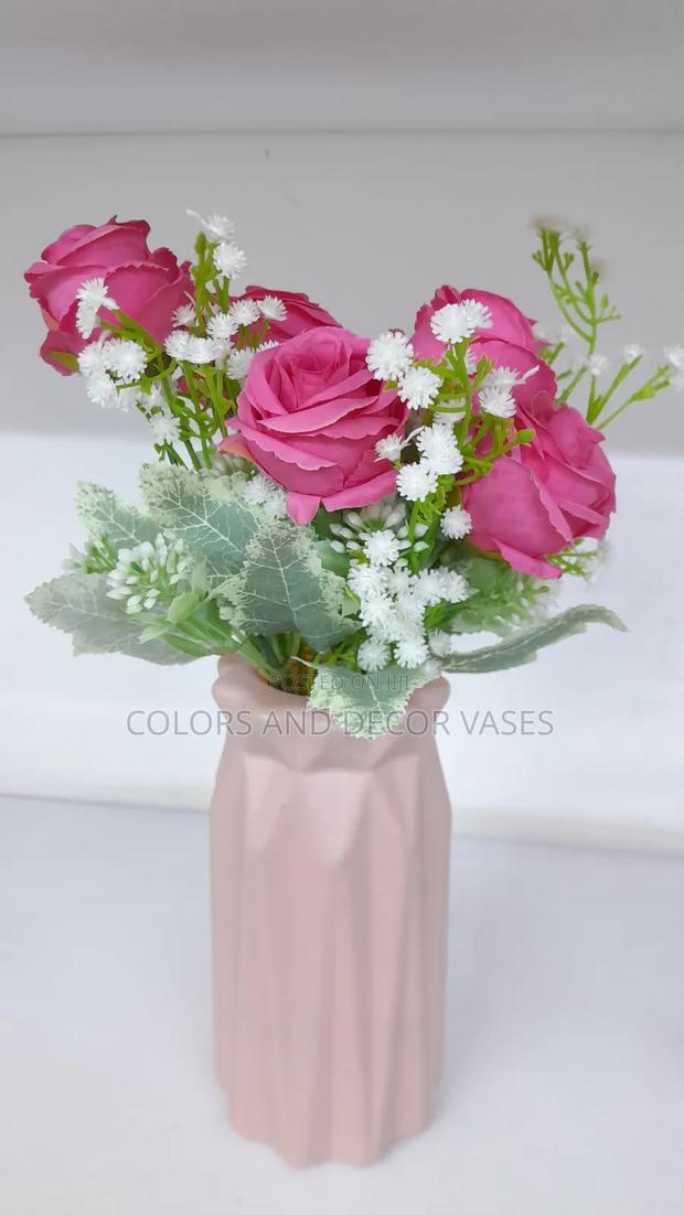 Pink on Pink Centre Piece KSH 1000 Offer Price