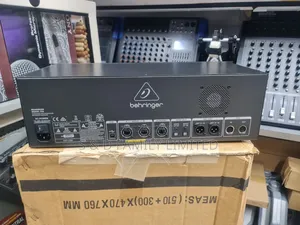 Behringer S32 Stagebox