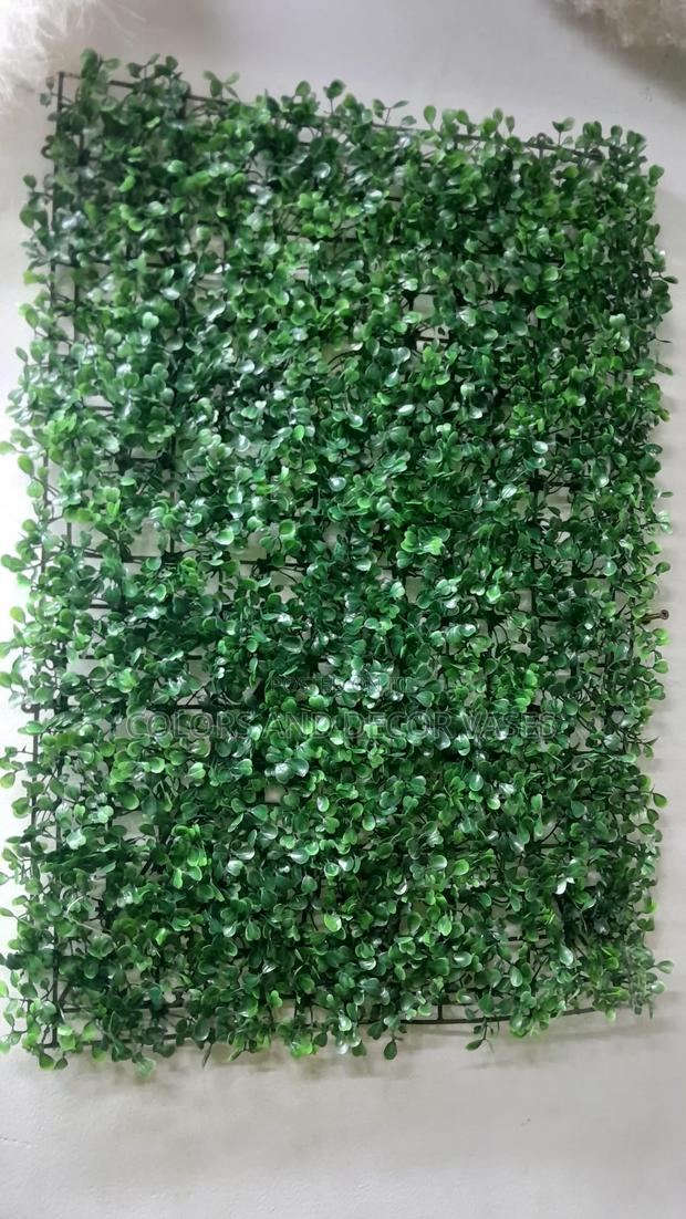 60cm by 40cm Grass Panels for Walls Artificial - main view