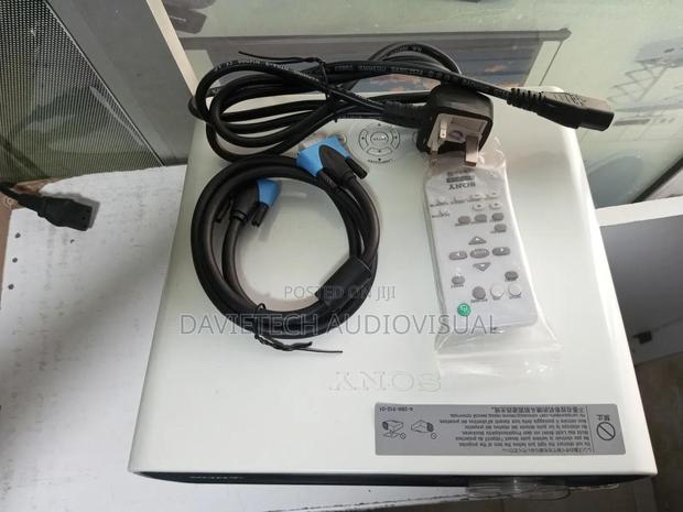 SONY Projector With Remote - thumbnail 3