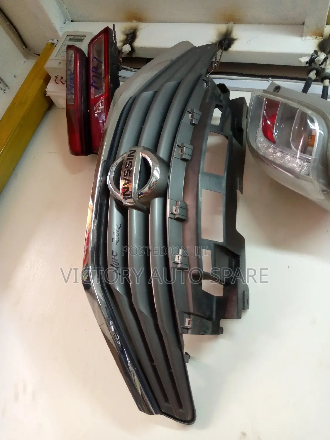 Nissan Note Grill 2011/2013