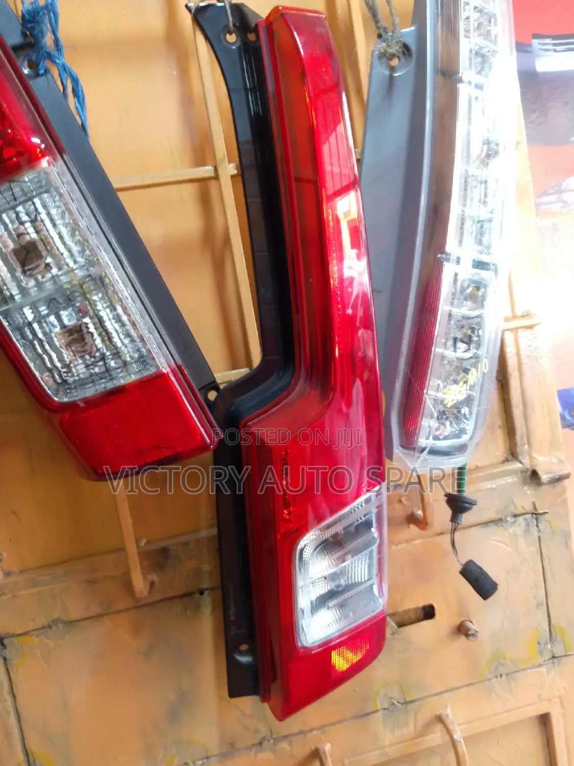 Daihatsu Move Taillight
