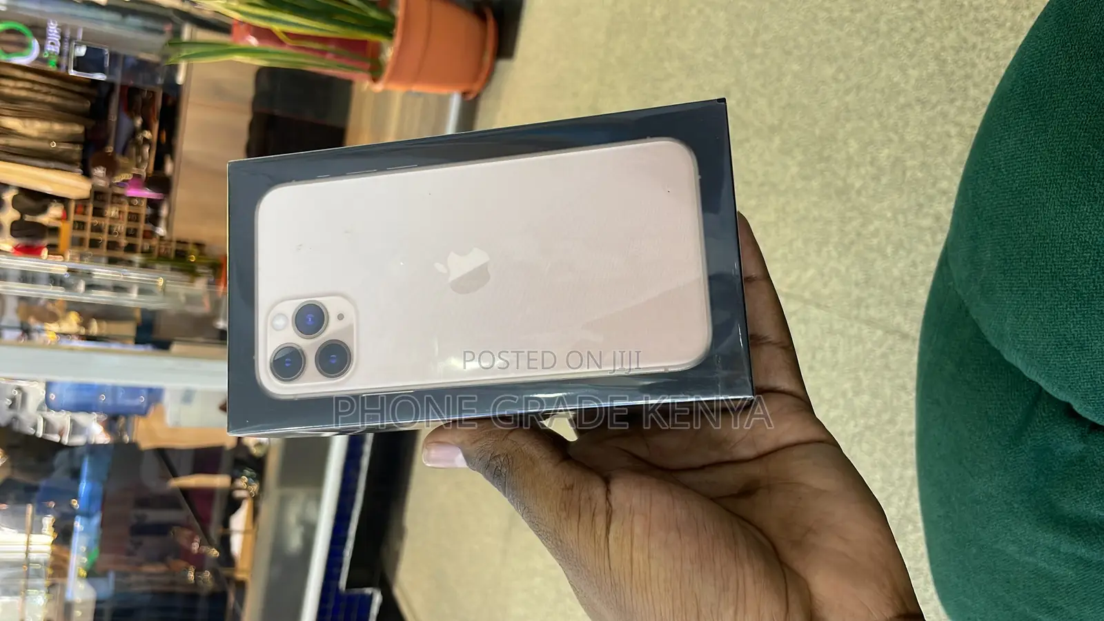 New Apple iPhone 11 Pro 256 GB Gold