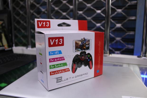 V13 Gaming Pad