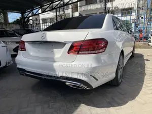 Mercedes-Benz E250 2016 Off white