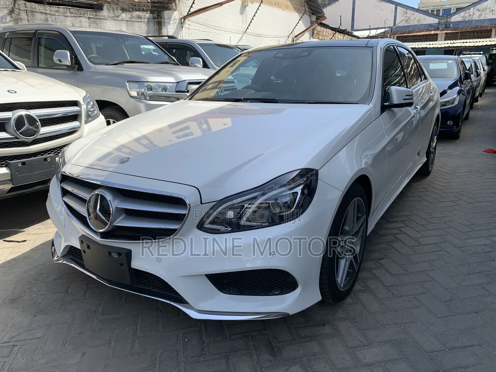Mercedes-Benz E250 2016 Off white
