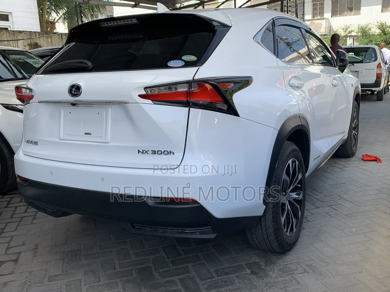 Lexus NX 300h Base 4x4 (2.5L 4cyl 2A) 2016 Off white
