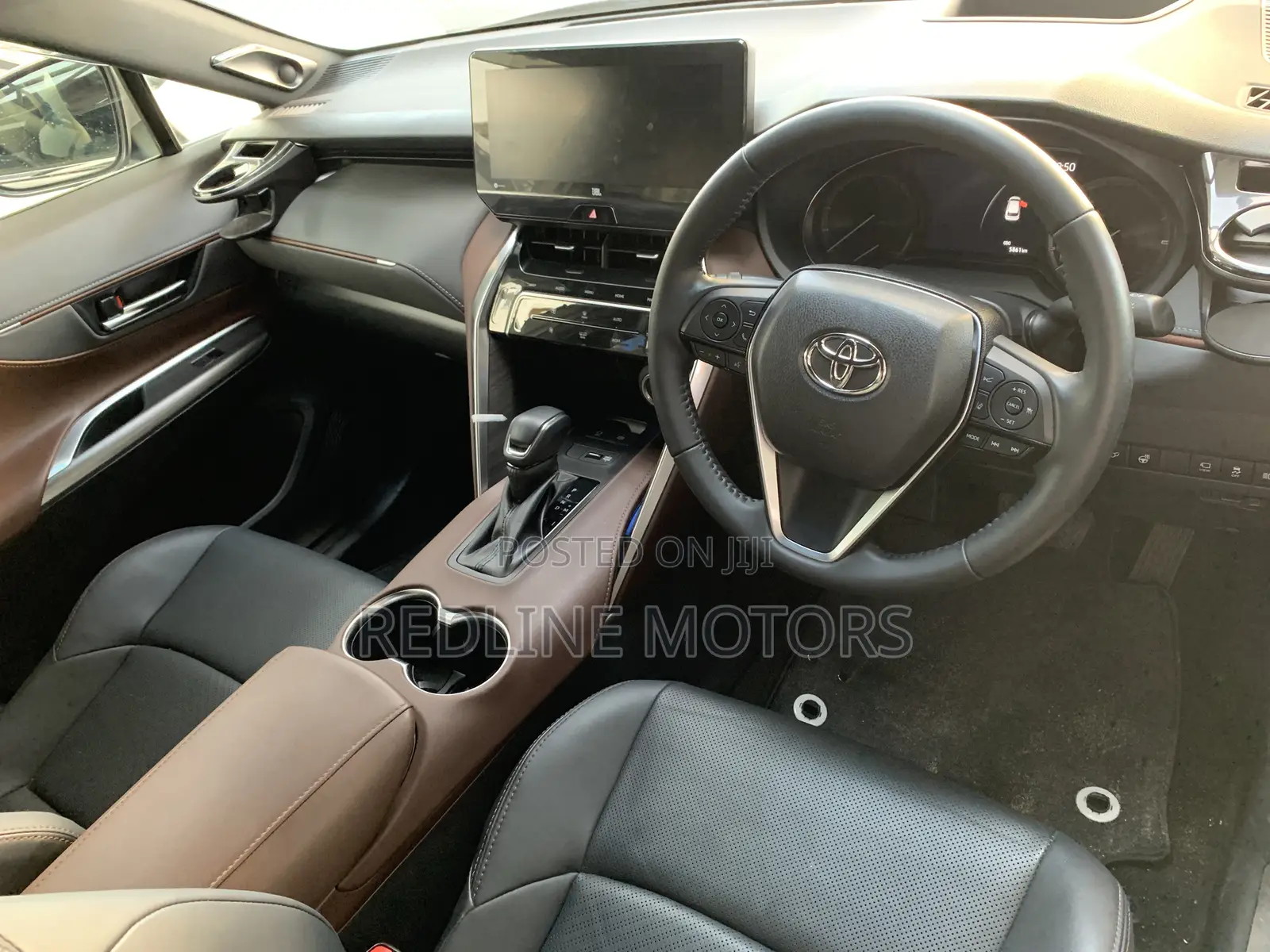 Toyota Harrier 2.5 Hybrid 2021 Ivory