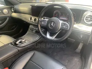 Mercedes-Benz E250 2018 Off white