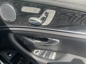 Mercedes-Benz E250 2018 Off white