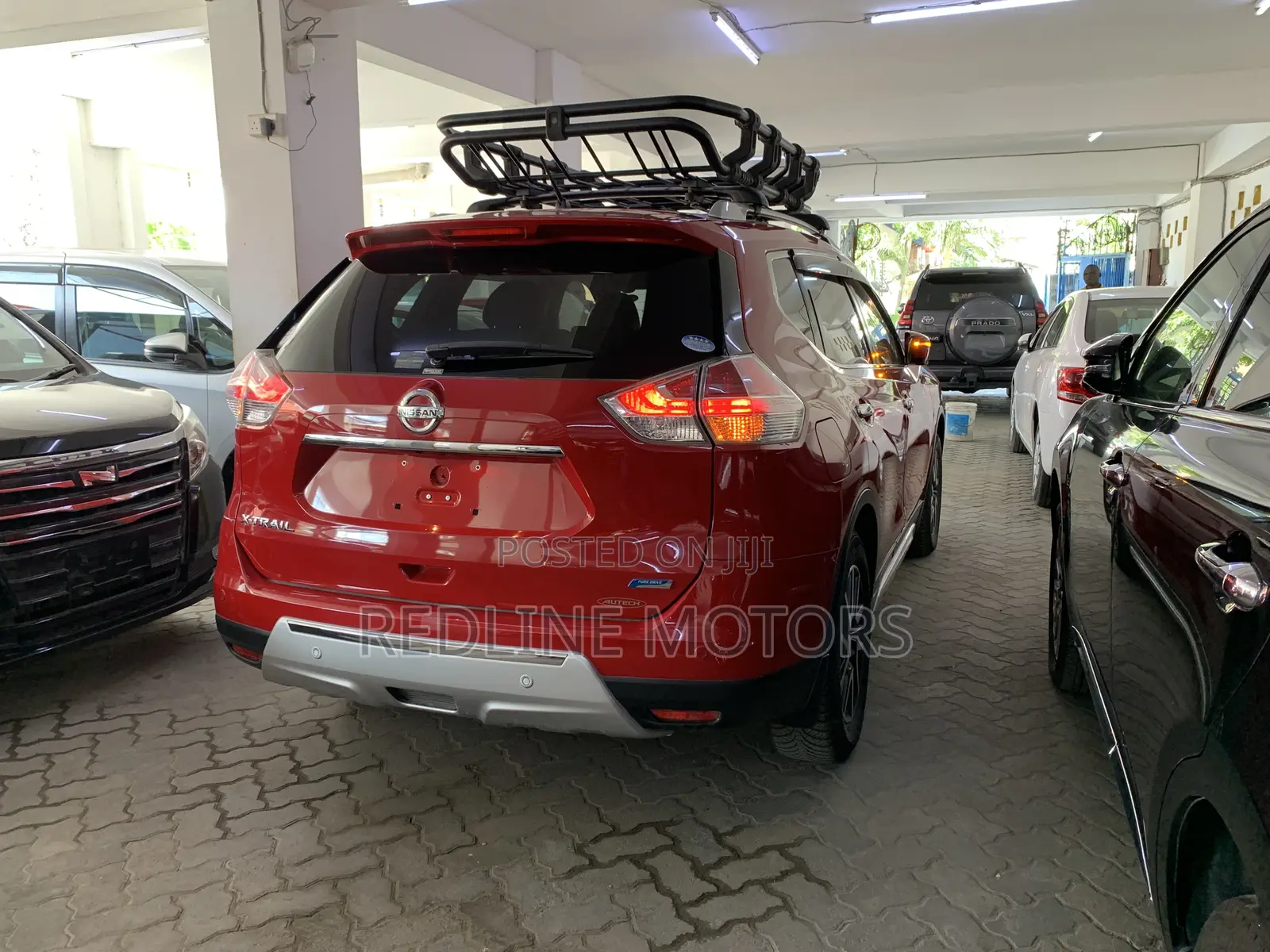 Nissan X-Trail 2.0 Petrol FWD 2016 Red