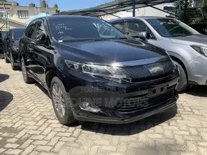 Toyota Harrier 2.0 2017 Matt Black