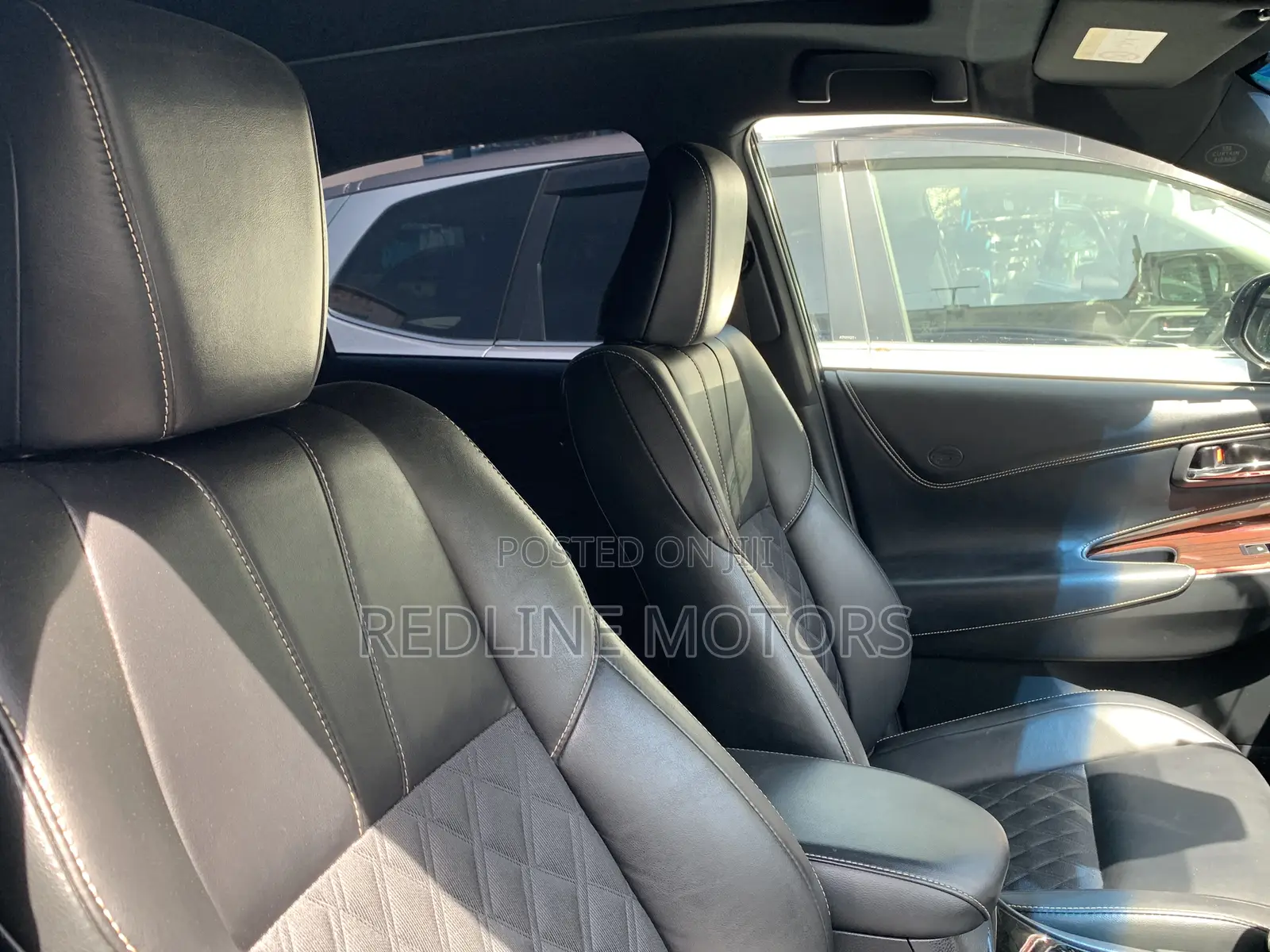 Toyota Harrier 2.0 2017 Matt Black