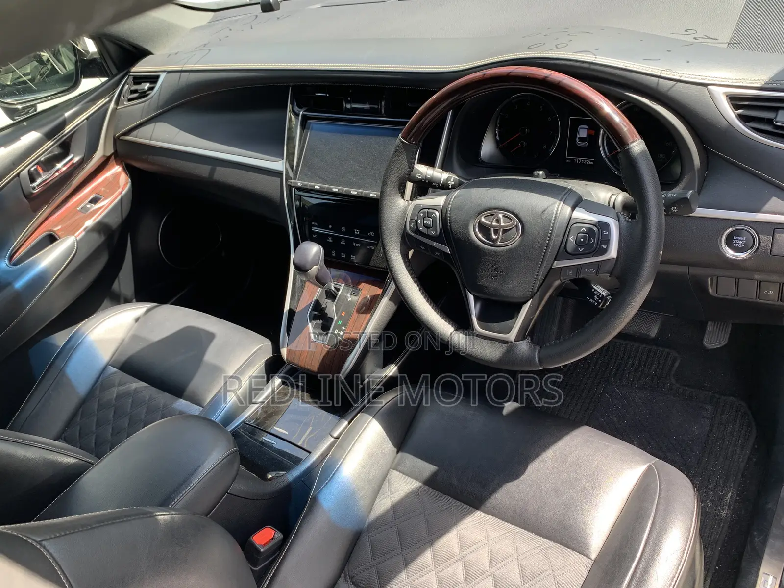 Toyota Harrier 2.0 2017 Matt Black