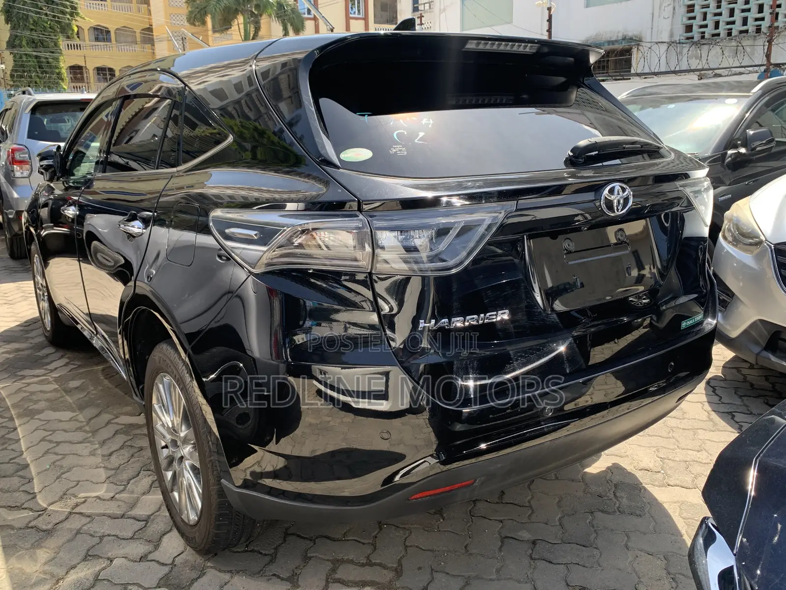 Toyota Harrier 2.0 2017 Matt Black
