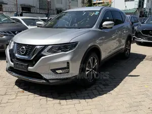 Nissan X-Trail 2.0 Petrol FWD 2017 Silver