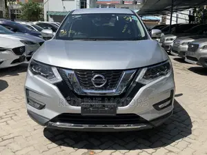 Nissan X-Trail 2.0 Petrol FWD 2017 Silver
