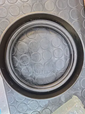 Fuso FI Wheel Hub Seals Front and Rear