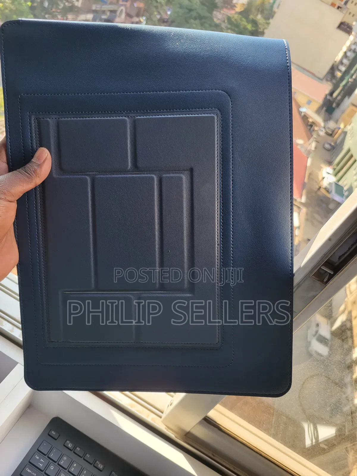 Made of Soft PU Leather, a Sturdy Stitching Provides Your Ma