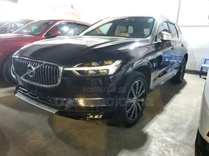 Volvo XC60 T5 Momentum AWD 2018 Black