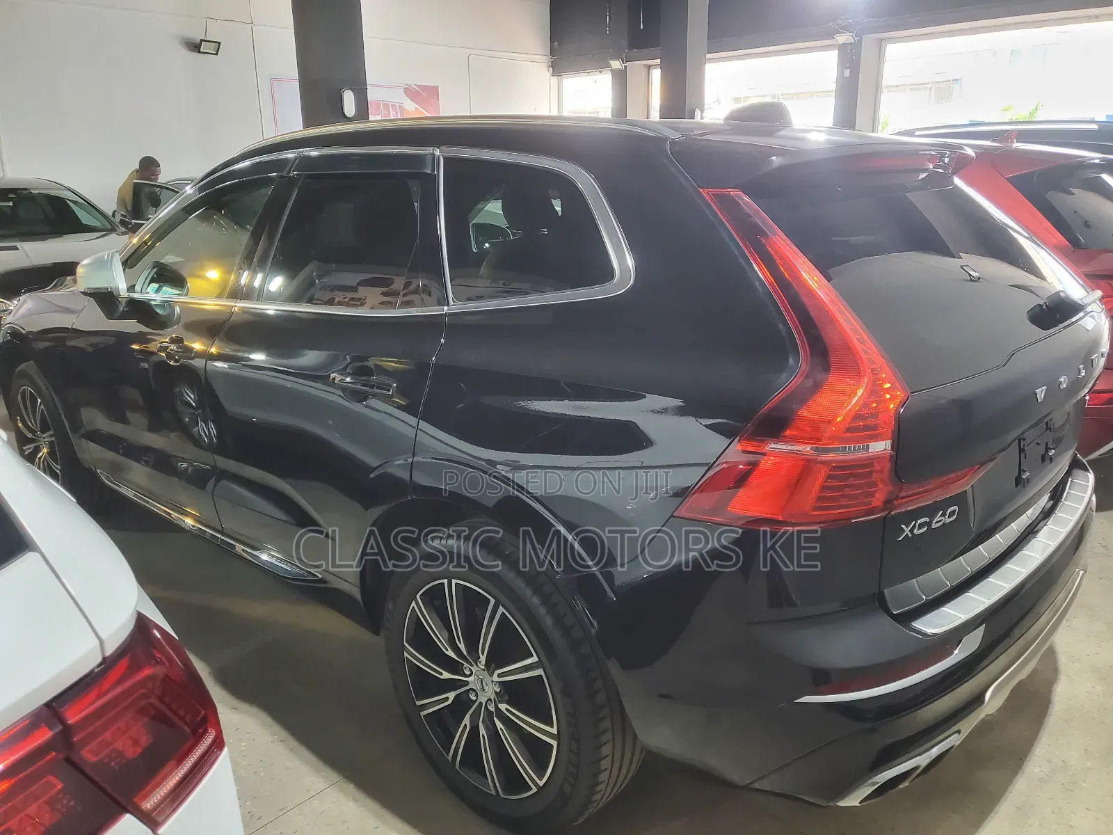 Volvo XC60 T5 Momentum AWD 2018 Black