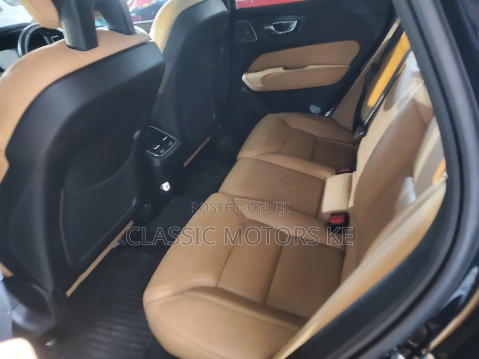 Volvo XC60 T5 Momentum AWD 2018 Black