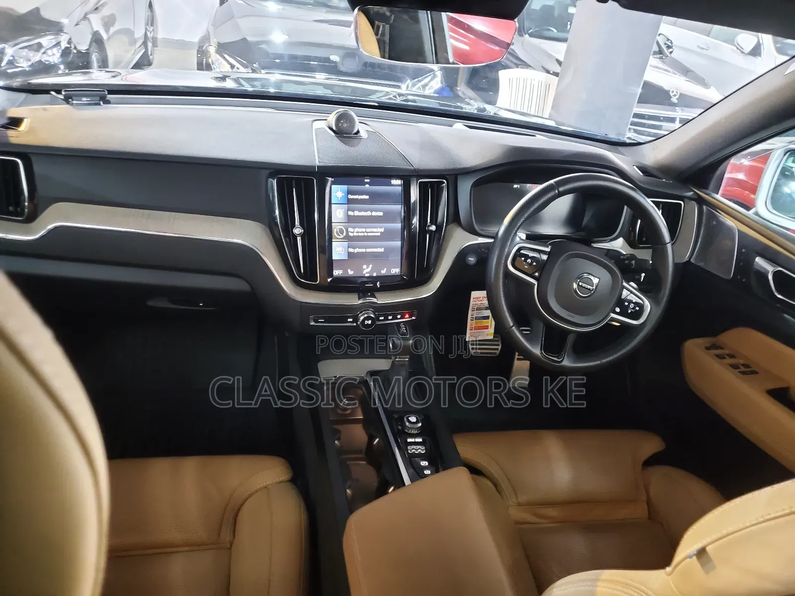 Volvo XC60 T5 Momentum AWD 2018 Black