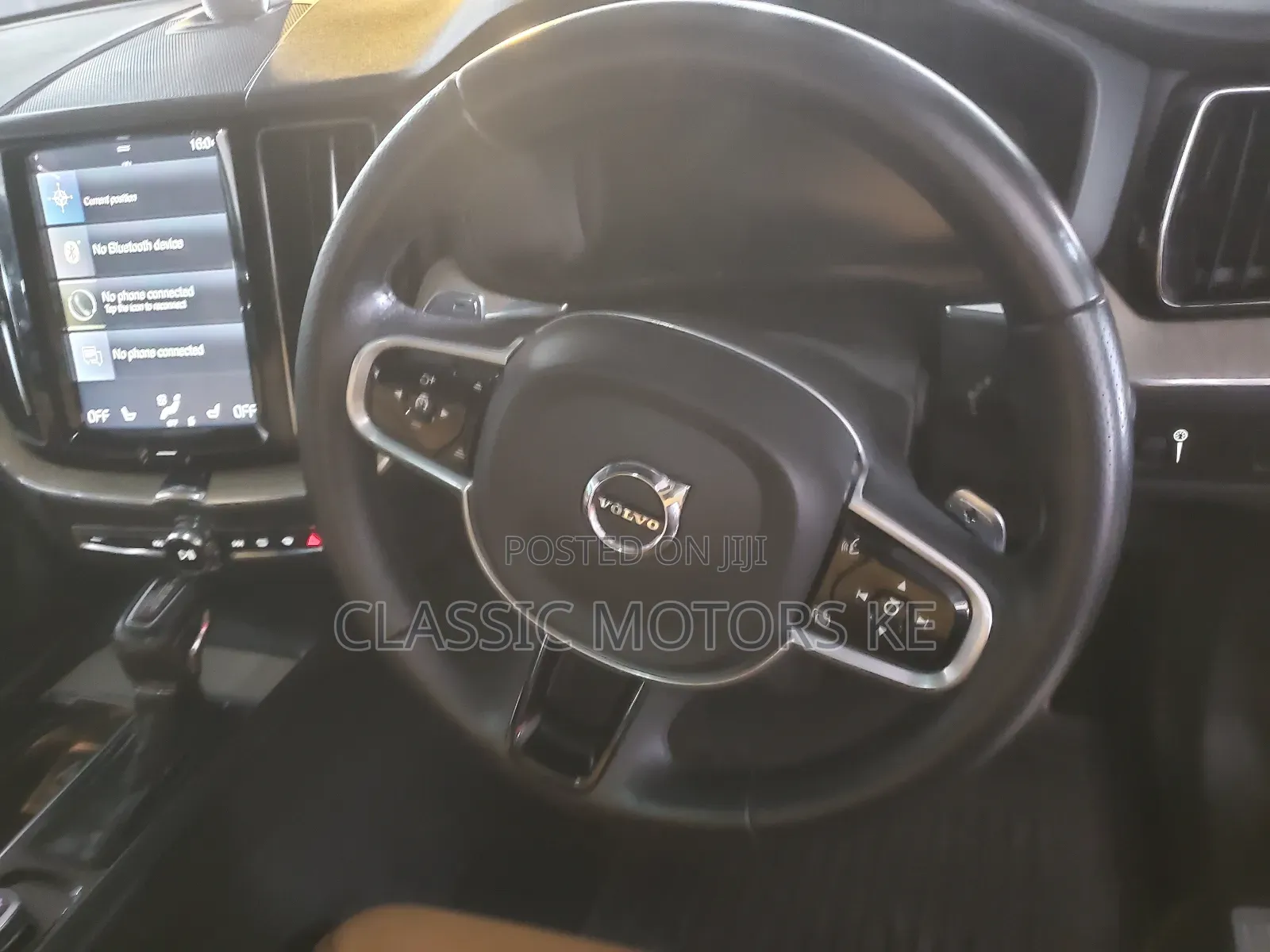 Volvo XC60 T5 Momentum AWD 2018 Black