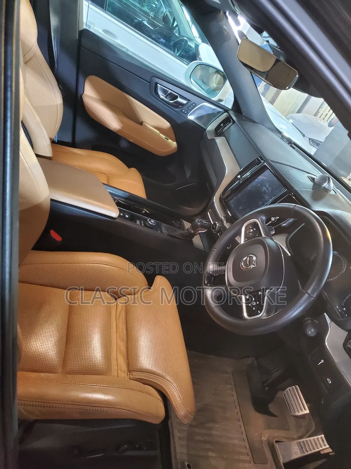 Volvo XC60 T5 Momentum AWD 2018 Black