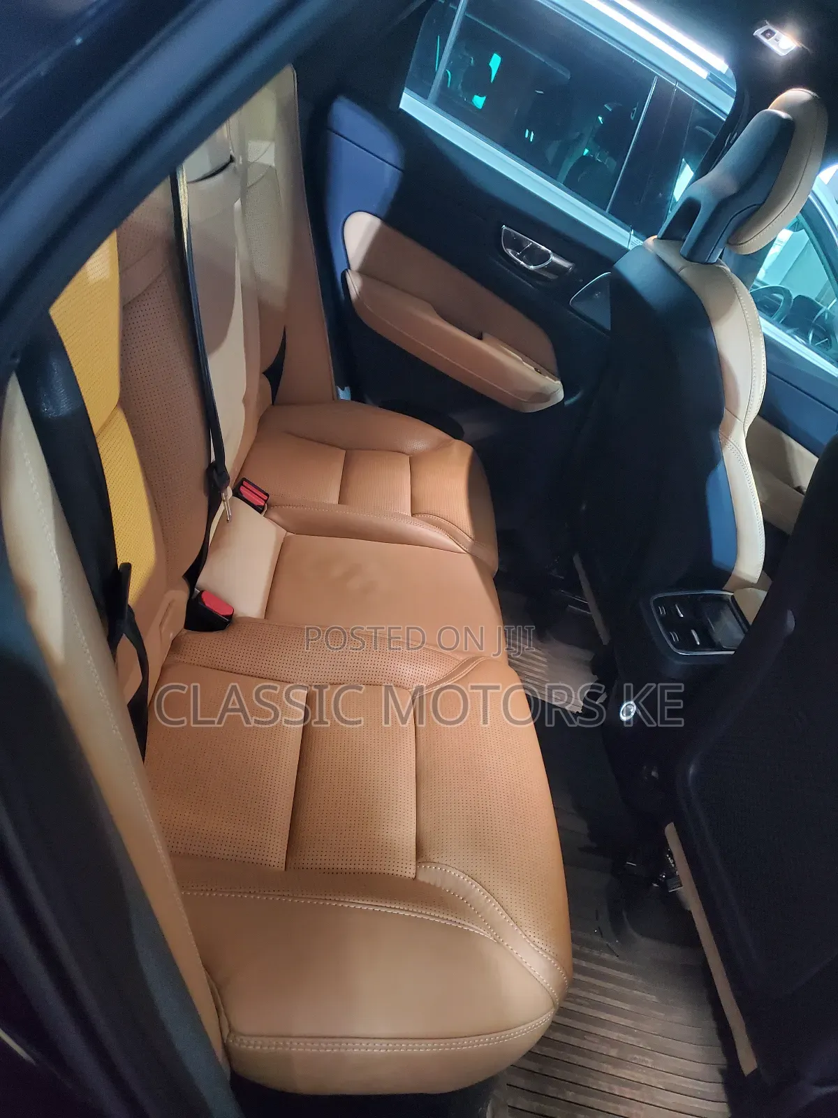 Volvo XC60 T5 Momentum AWD 2018 Black